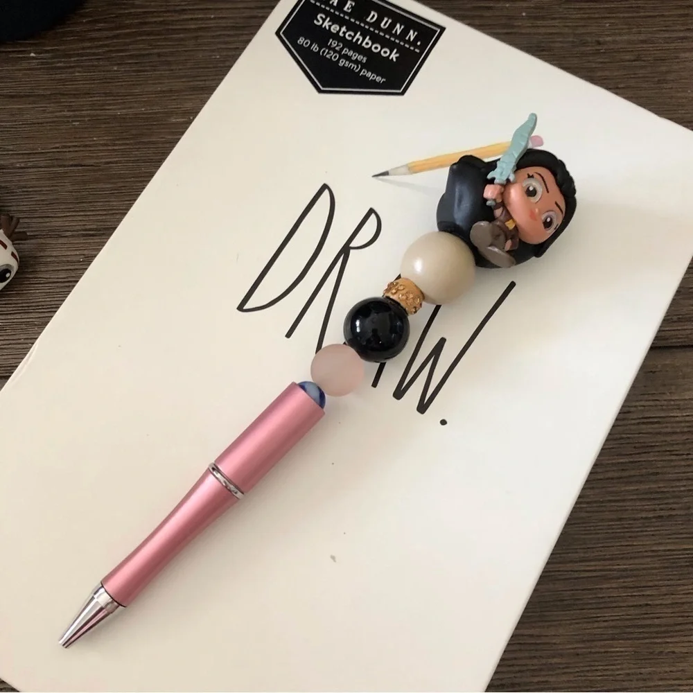 Disney Doorables: Raya & the Last Dragon: Raya handmade beaded pen